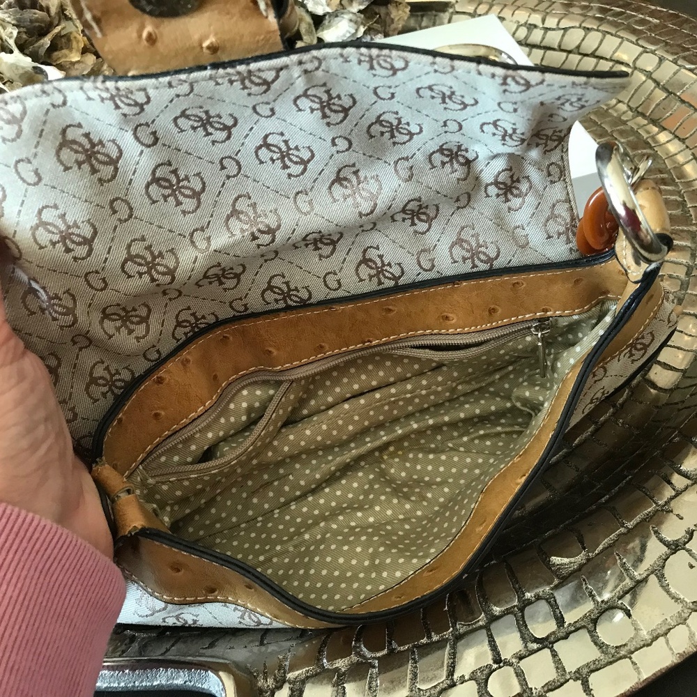 Y2K 🔥VINTAGE “IT GIRL” BIG G MINI BAGUETTE BAG WITH CHUNKY CHARMS - Picture 11 of 16